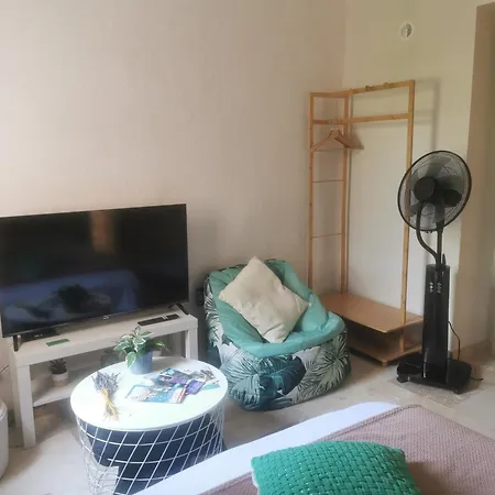 Bed & Breakfast Maison Romana 3*